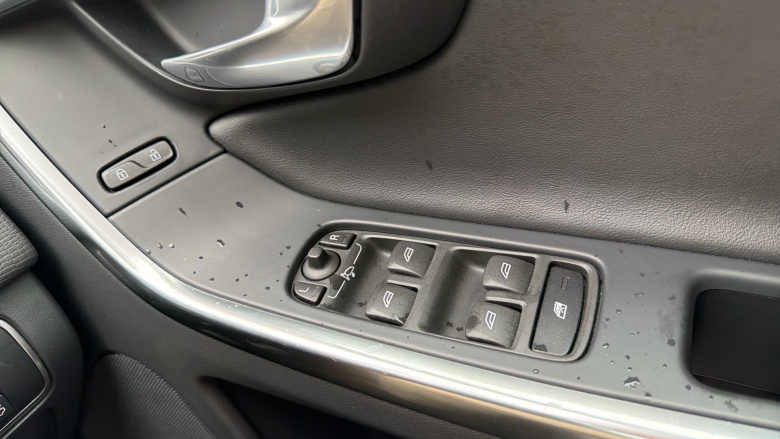 Volvo Xc60 D4 [190] R DESIGN Lux Nav 5dr Diesel Estate